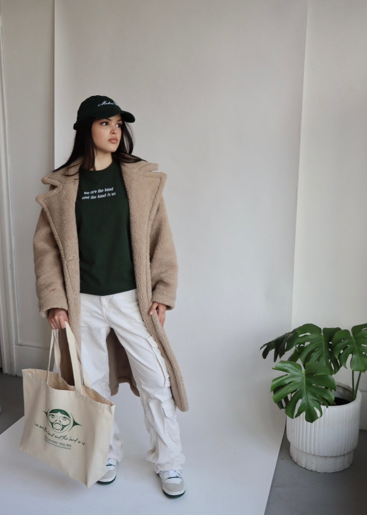 WE ARE THE LAND  T-SHIRT FOREST GREEN